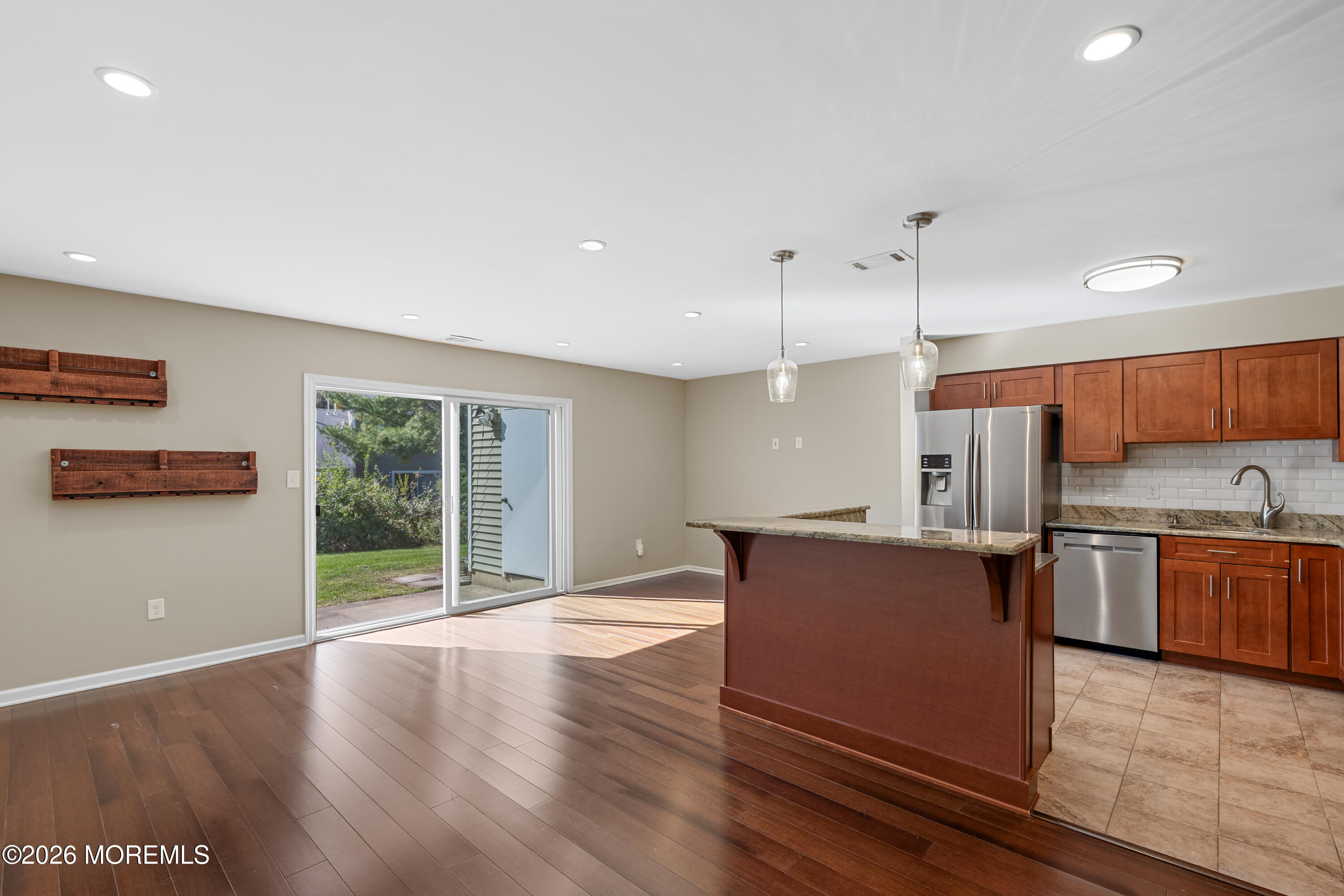 22 Oak Lane Eatontown NJ 07724