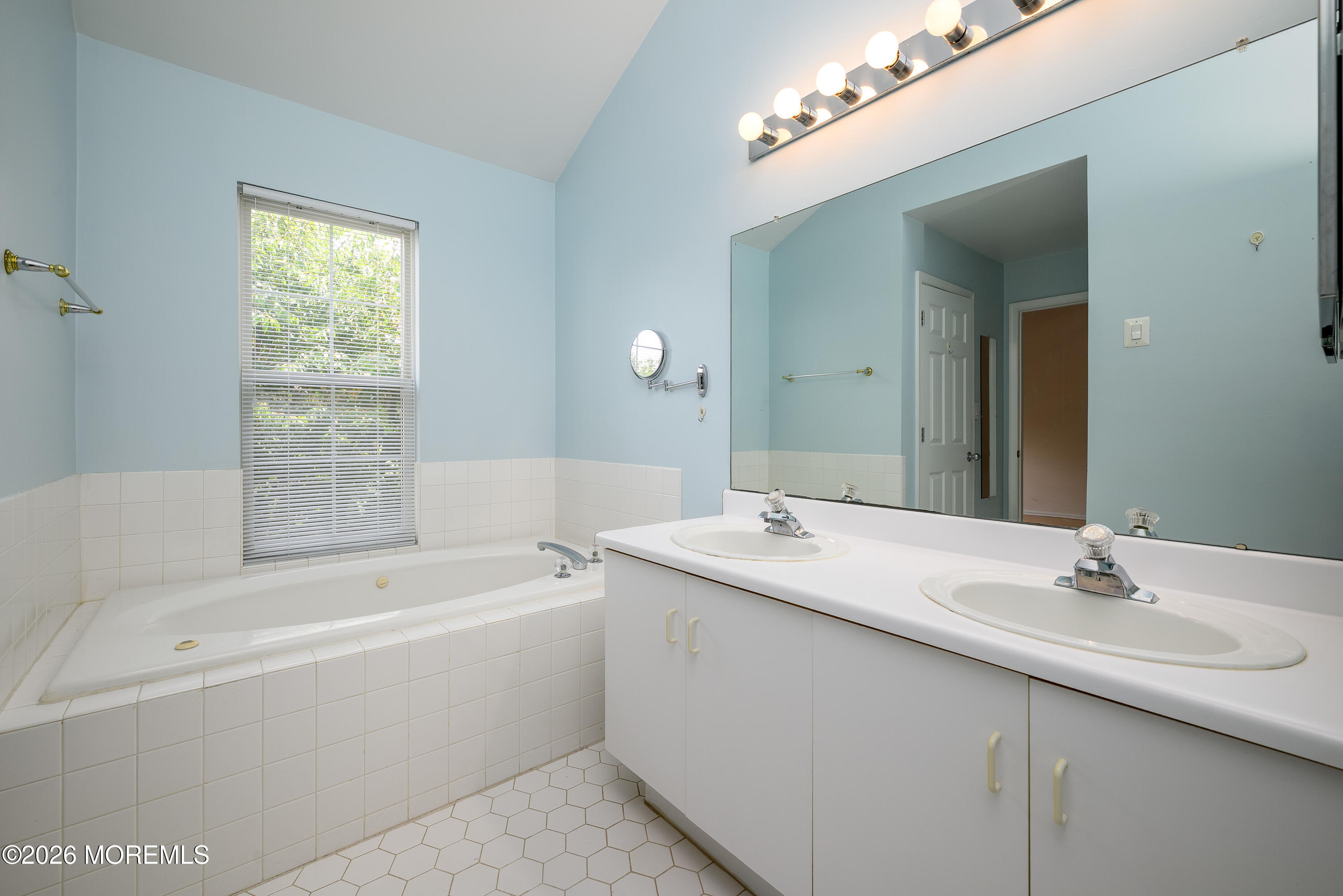 5 Charles Court Ocean Twp NJ 07712