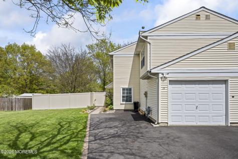 33 Spyglass Court East Windsor NJ 08520