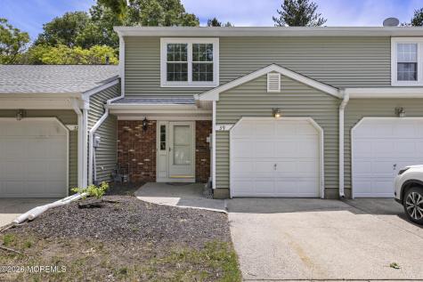 39 Oak Lane Eatontown NJ 07724