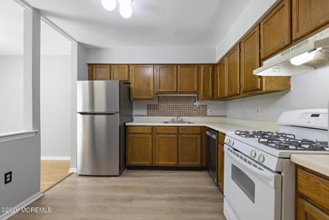 39 Oak Lane Eatontown NJ 07724
