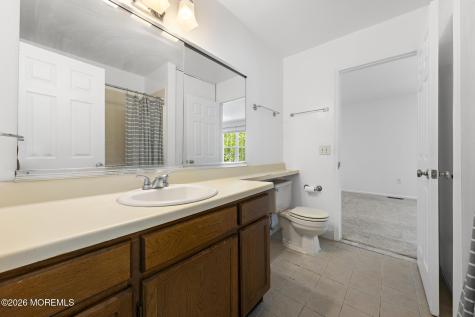 39 Oak Lane Eatontown NJ 07724