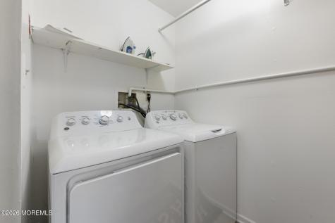 39 Oak Lane Eatontown NJ 07724