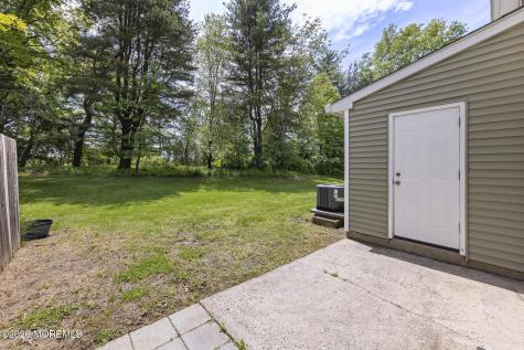 39 Oak Lane Eatontown NJ 07724