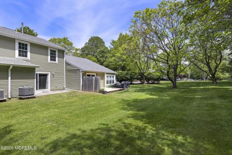 39 Oak Lane Eatontown NJ 07724