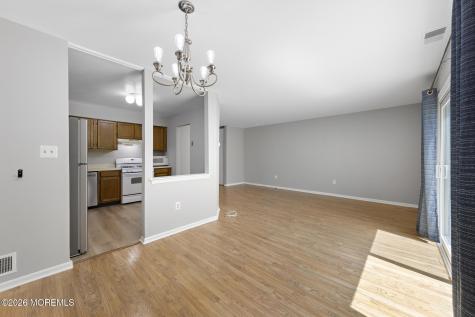 39 Oak Lane Eatontown NJ 07724