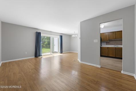 39 Oak Lane Eatontown NJ 07724