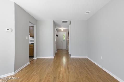 39 Oak Lane Eatontown NJ 07724