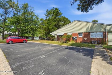 10 H Bennington Lane Manchester NJ 08759
