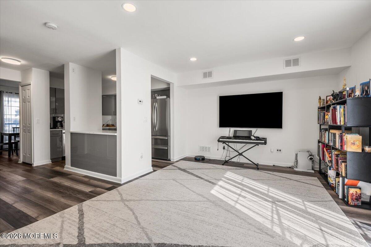 54 Queens Way Englishtown NJ 07726