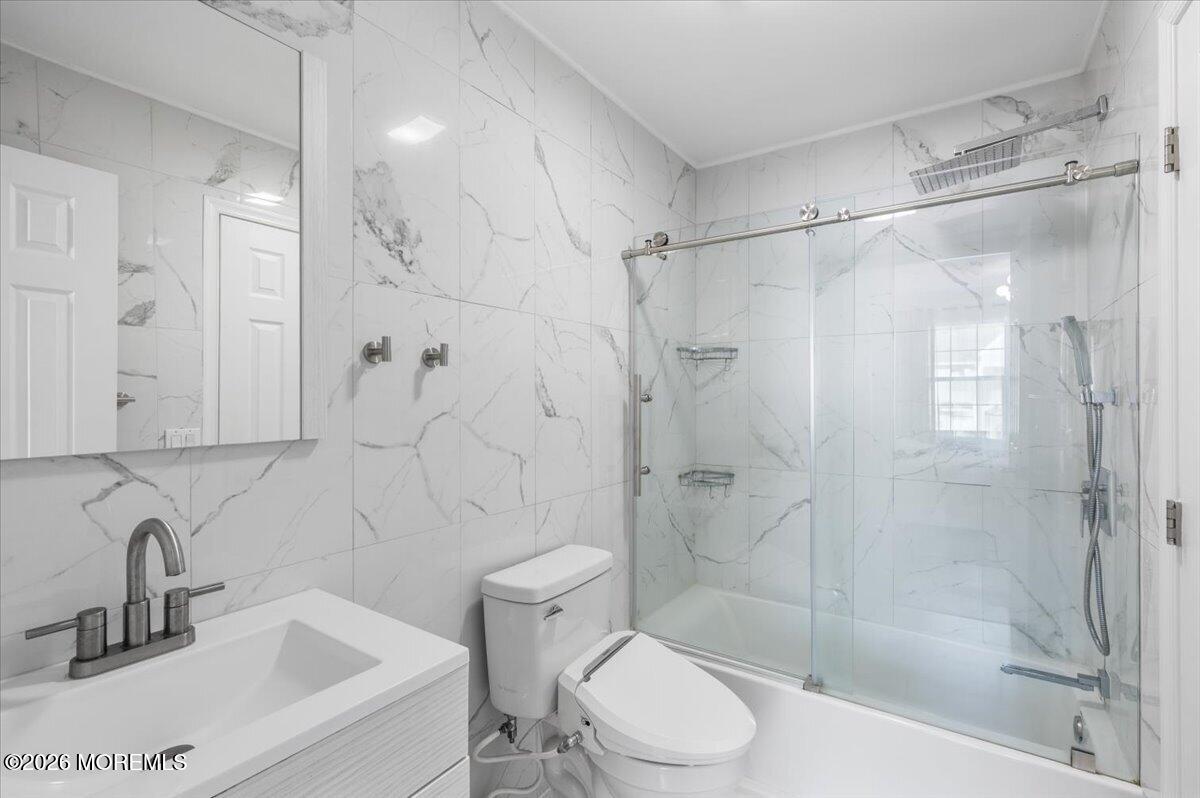 54 Queens Way Englishtown NJ 07726