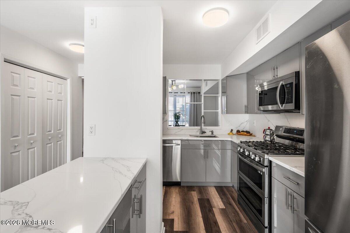 54 Queens Way Englishtown NJ 07726