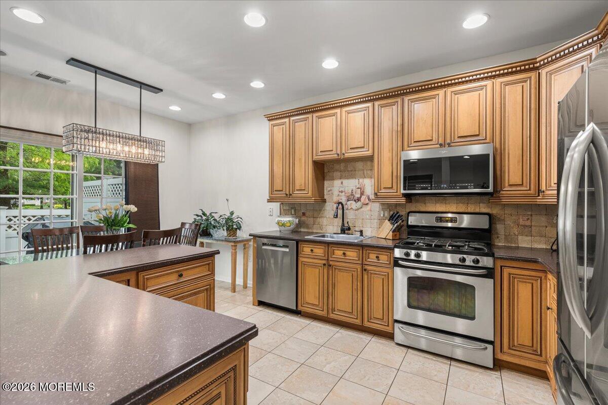 8 Fells Drive Manalapan NJ 07726