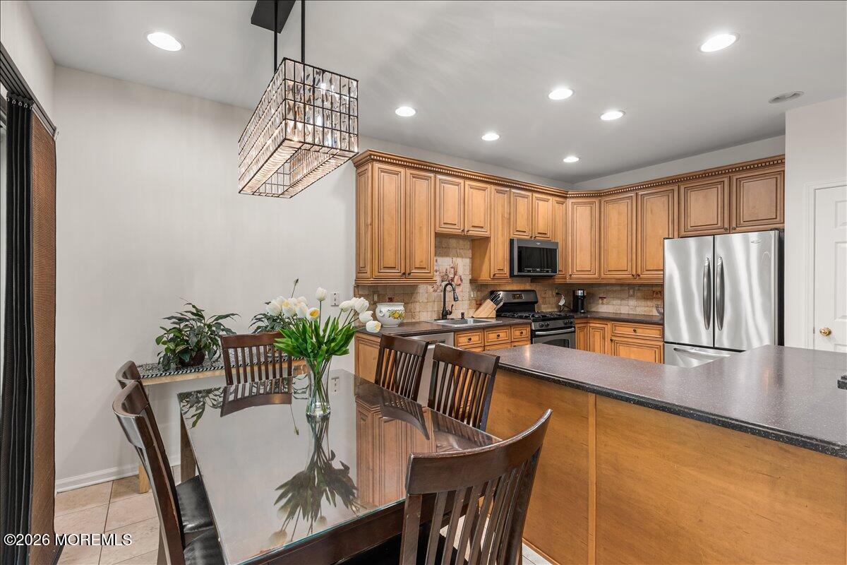8 Fells Drive Manalapan NJ 07726