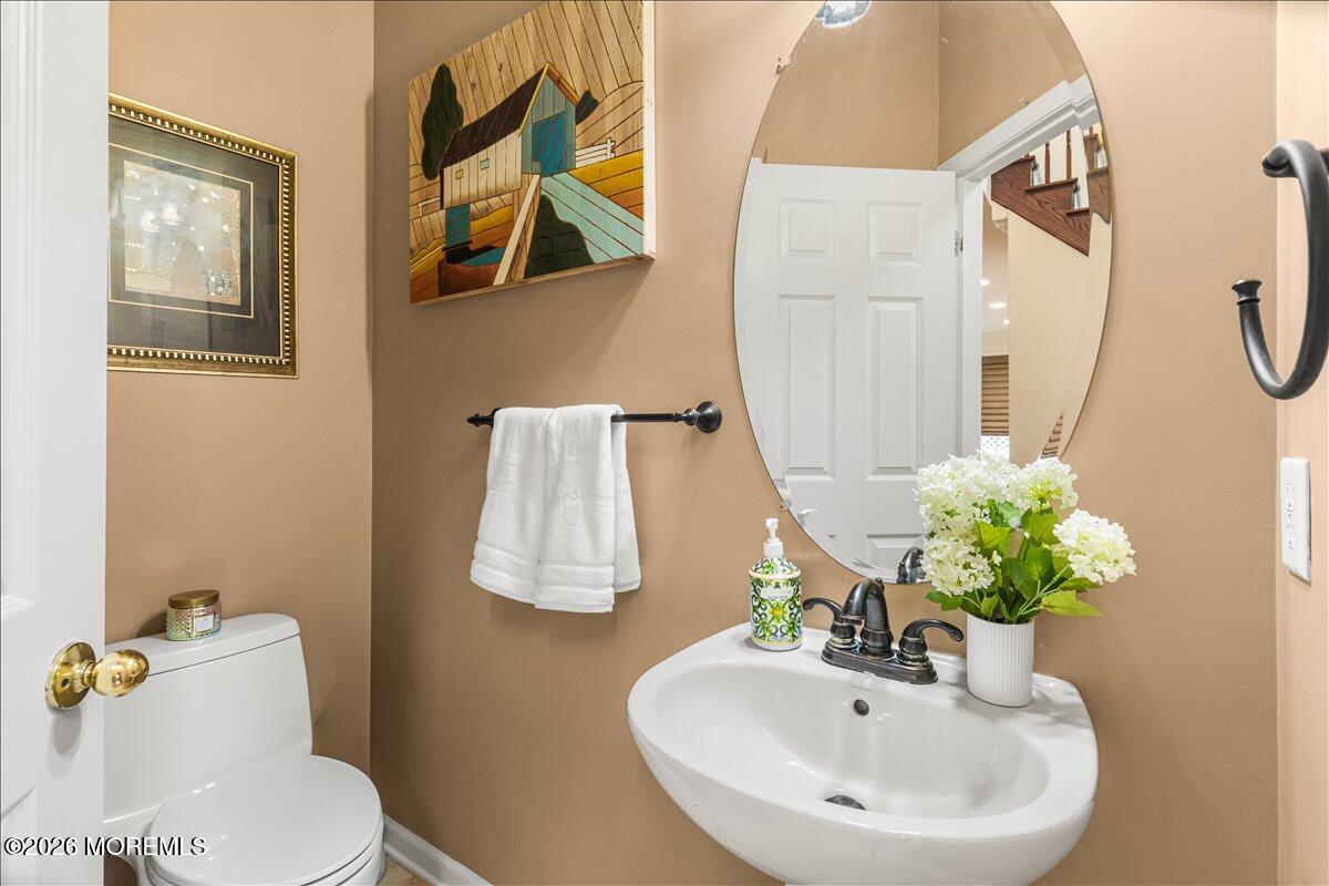 8 Fells Drive Manalapan NJ 07726