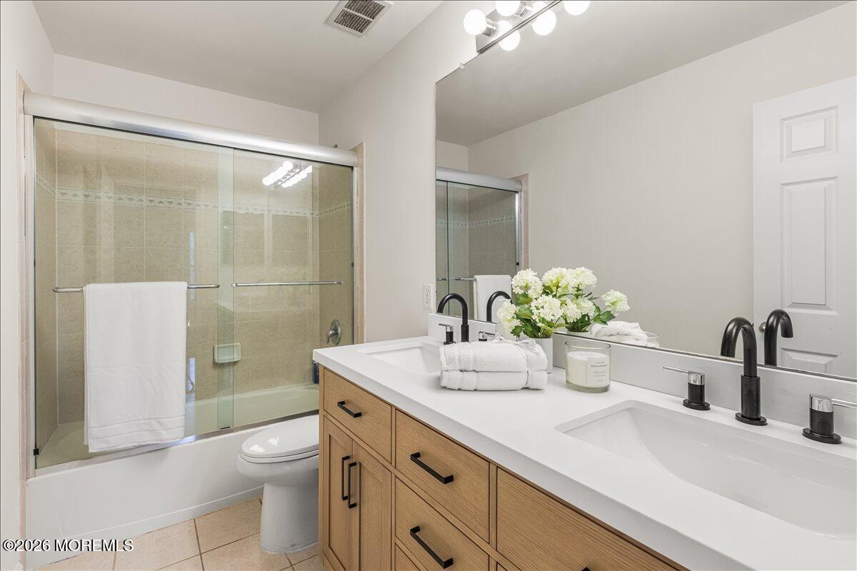 8 Fells Drive Manalapan NJ 07726