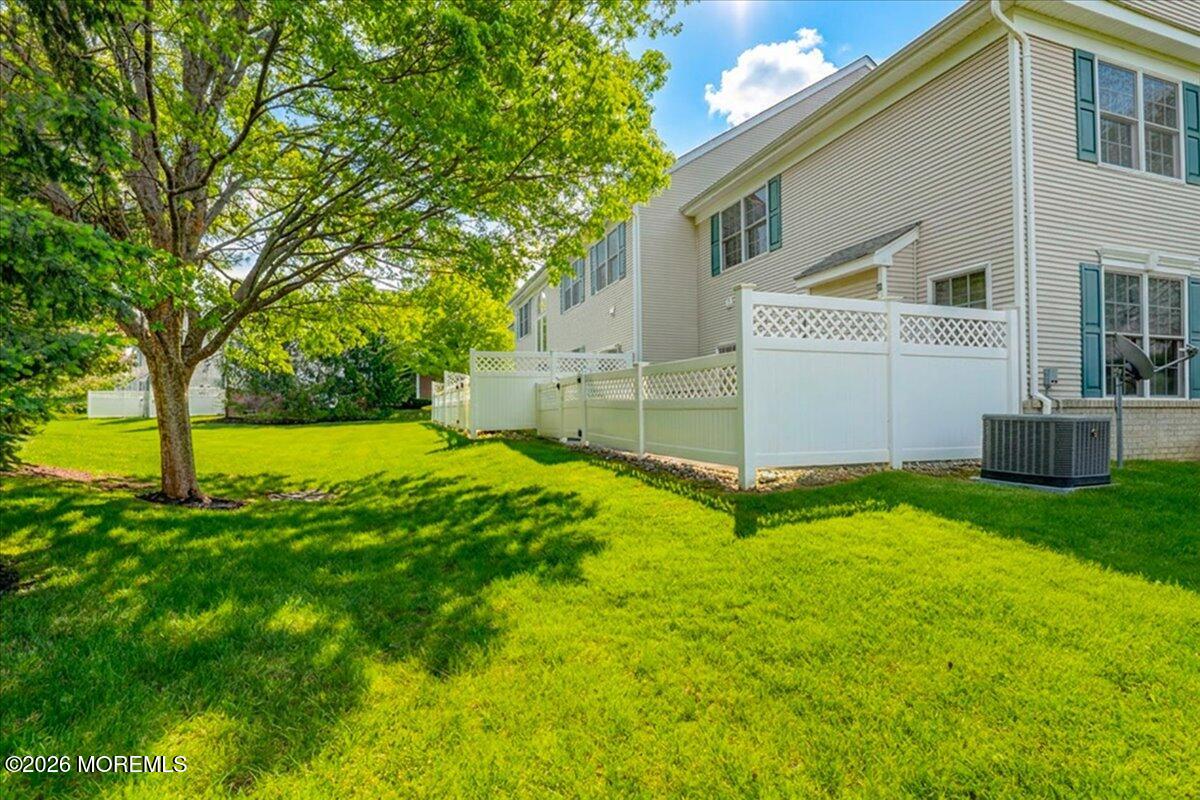 8 Fells Drive Manalapan NJ 07726