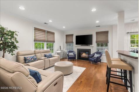 8 Fells Drive Manalapan NJ 07726