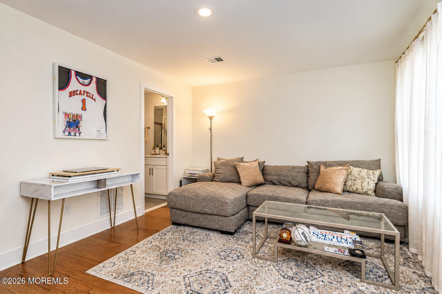 7 Raritan Cove Keyport NJ 07735