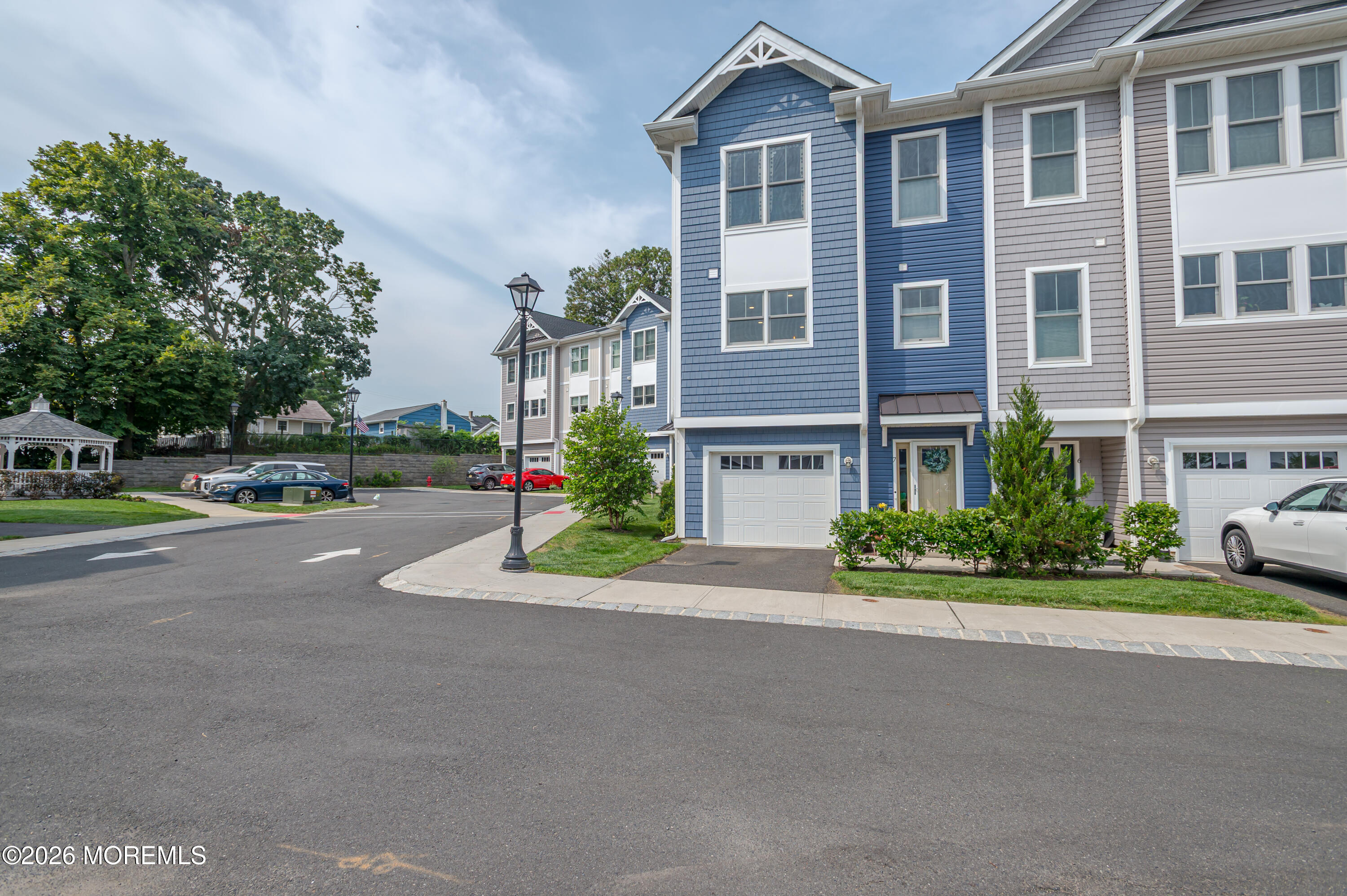 7 Raritan Cove Keyport NJ 07735