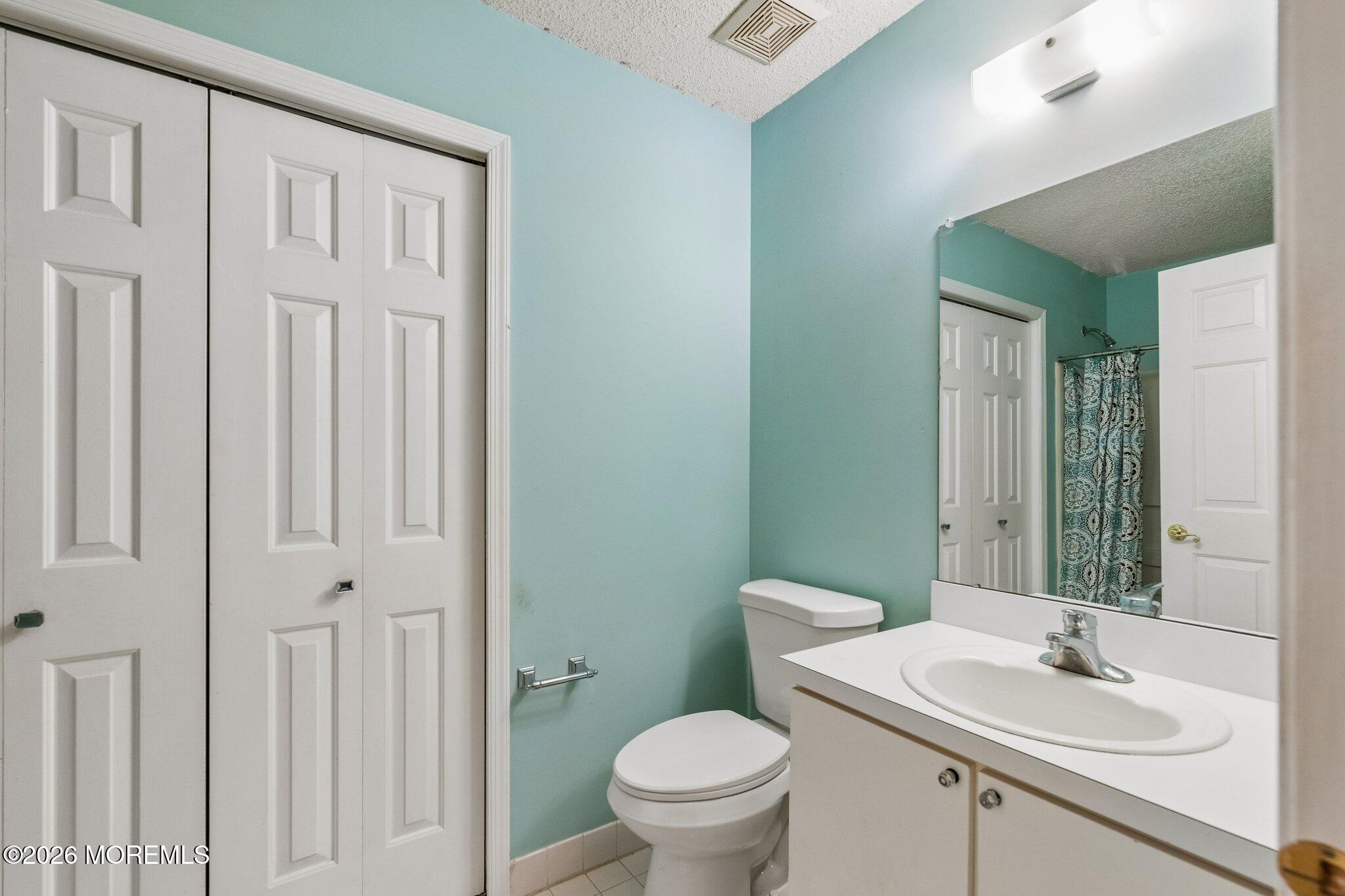25 Phoenix Court Tinton Falls NJ 07712