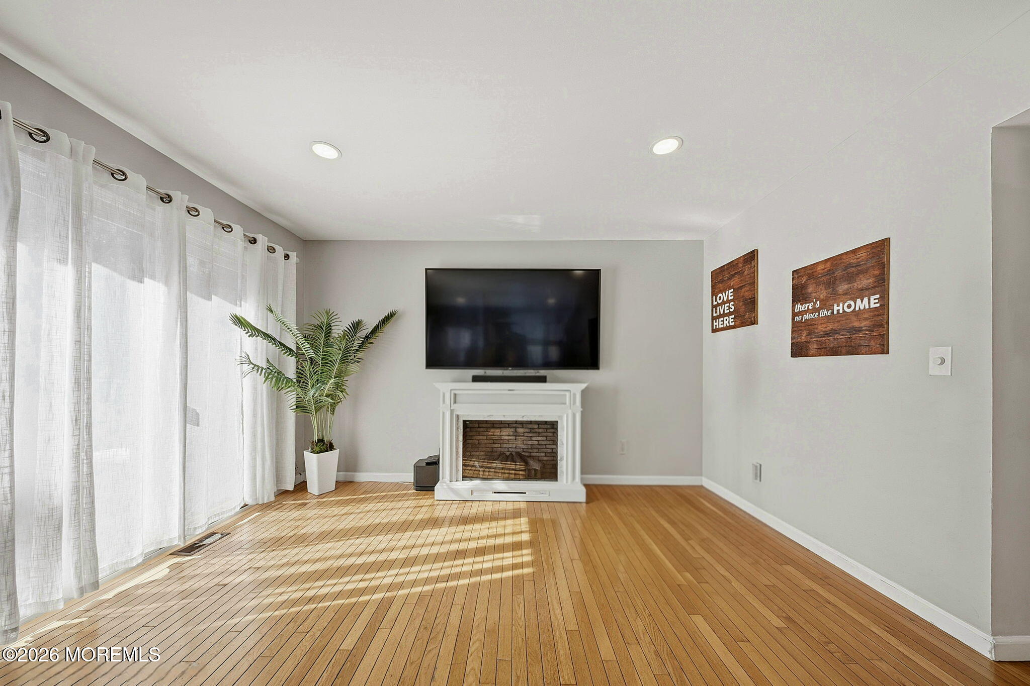 6102 N Oaks Boulevard North Brunswick NJ 08902