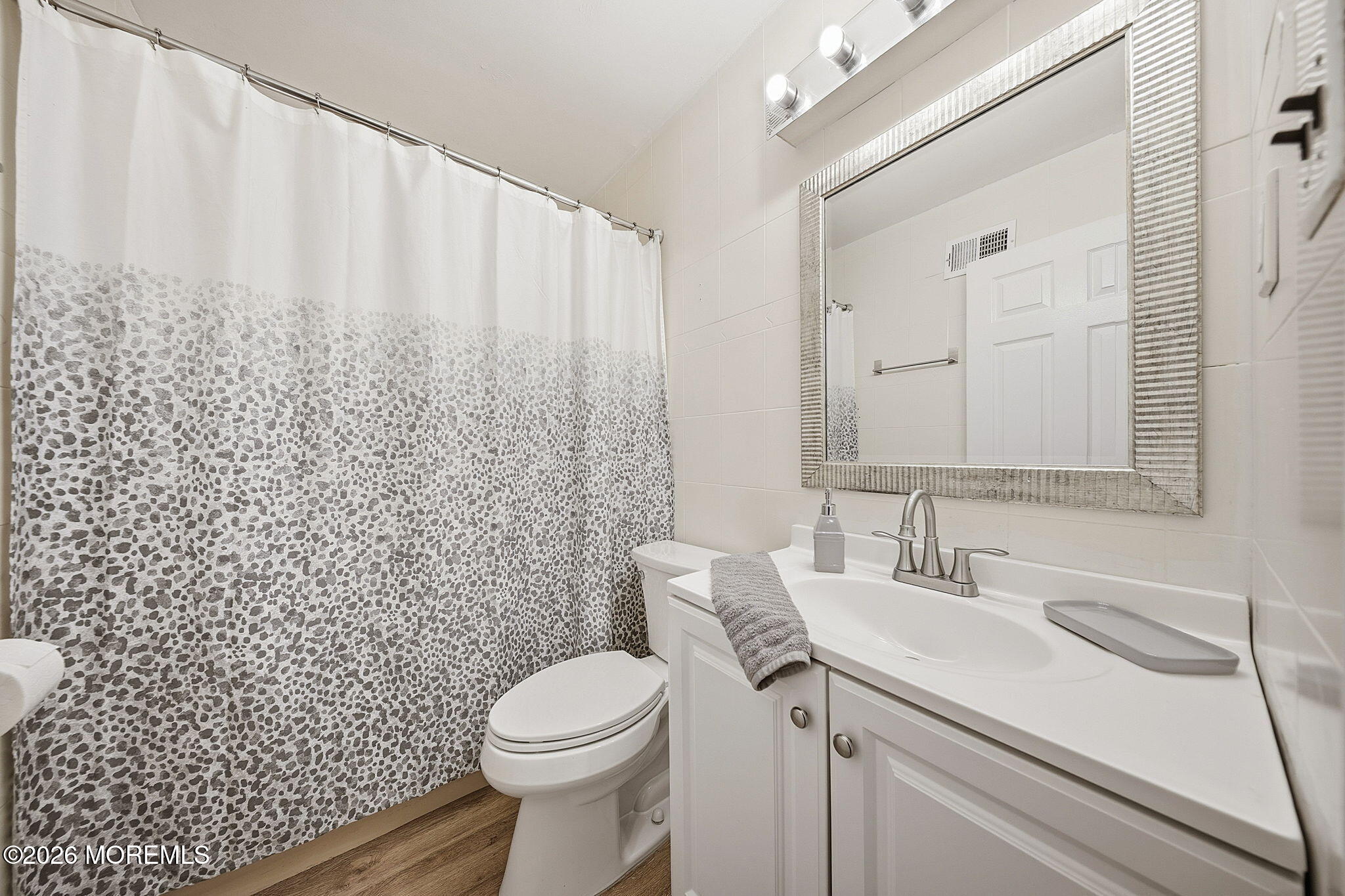 6102 N Oaks Boulevard North Brunswick NJ 08902