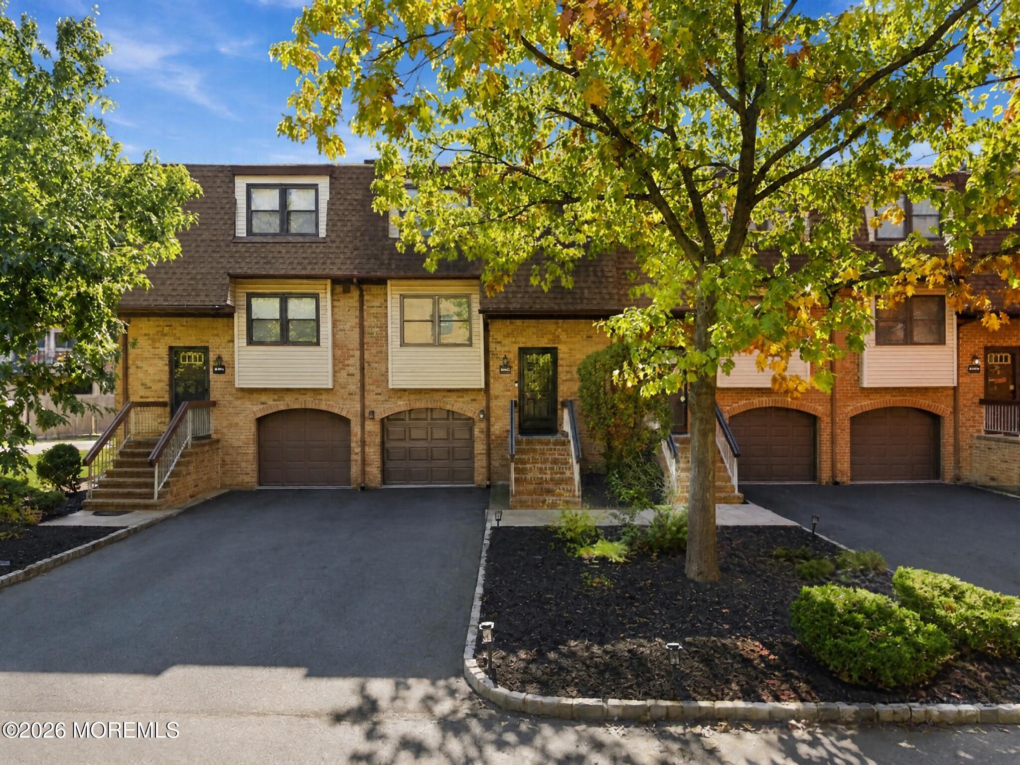6102 N Oaks Boulevard North Brunswick NJ 08902