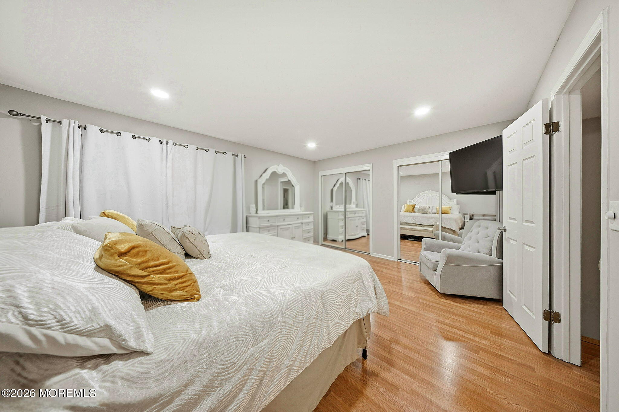 6102 N Oaks Boulevard North Brunswick NJ 08902