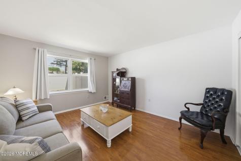 56 Thorne Lane Matawan NJ 07747