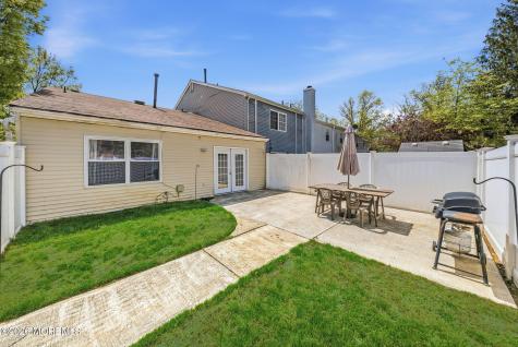 56 Thorne Lane Matawan NJ 07747