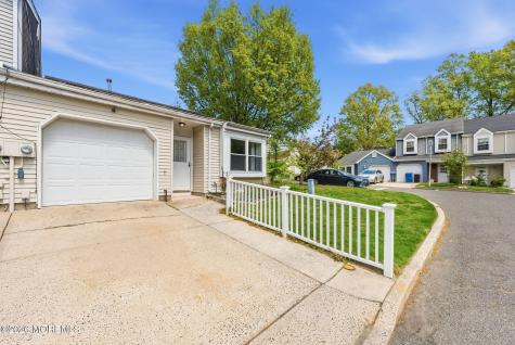 56 Thorne Lane Matawan NJ 07747