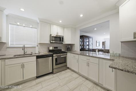 56 Thorne Lane Matawan NJ 07747