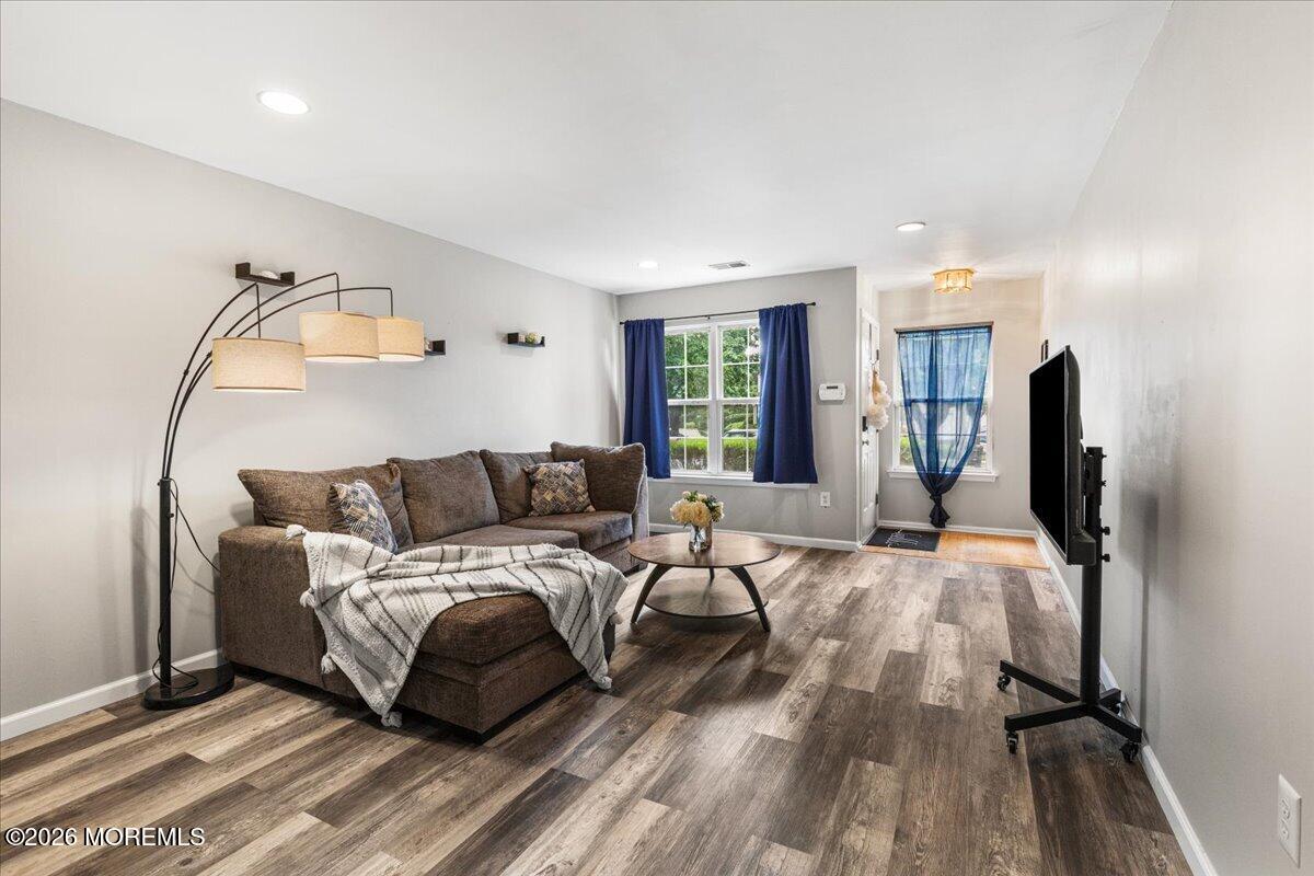 10 Pennsbury Way East Brunswick NJ 08816
