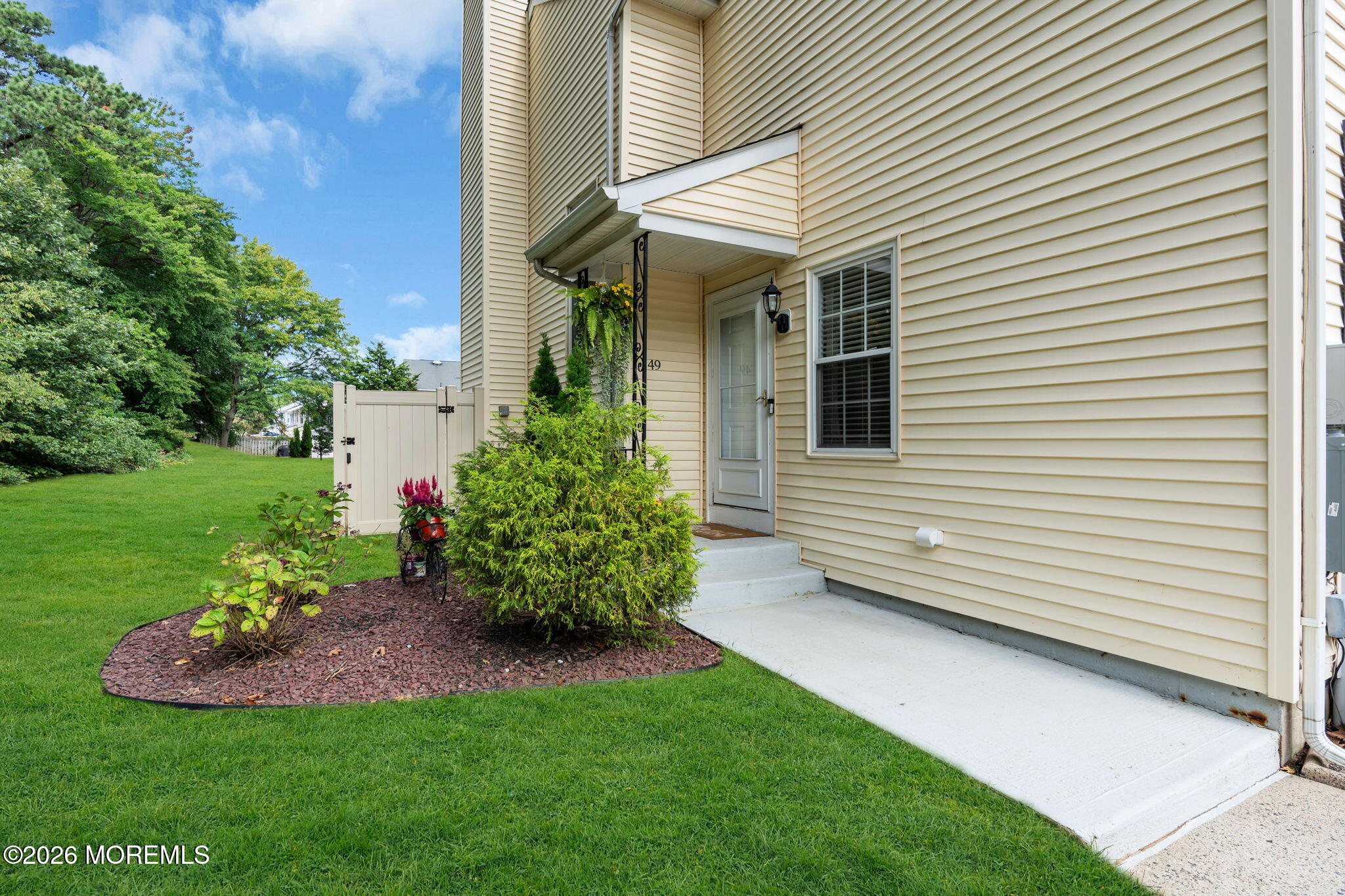 49 Lantern Lane Sayreville NJ 08872