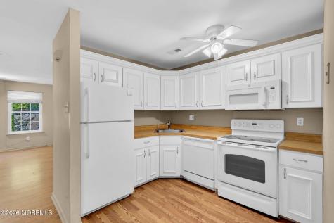 1806 Huntingdon Gloucester Twp NJ 08030