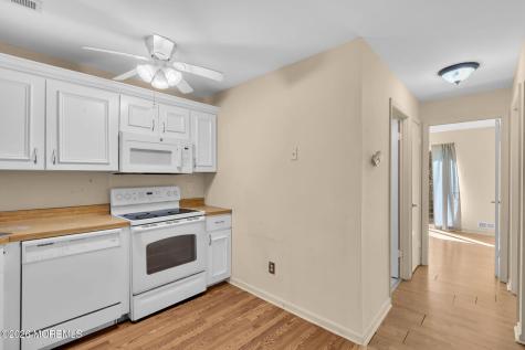 1806 Huntingdon Gloucester Twp NJ 08030