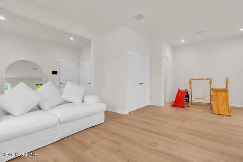 107 Arose Lane Middletown NJ 07748