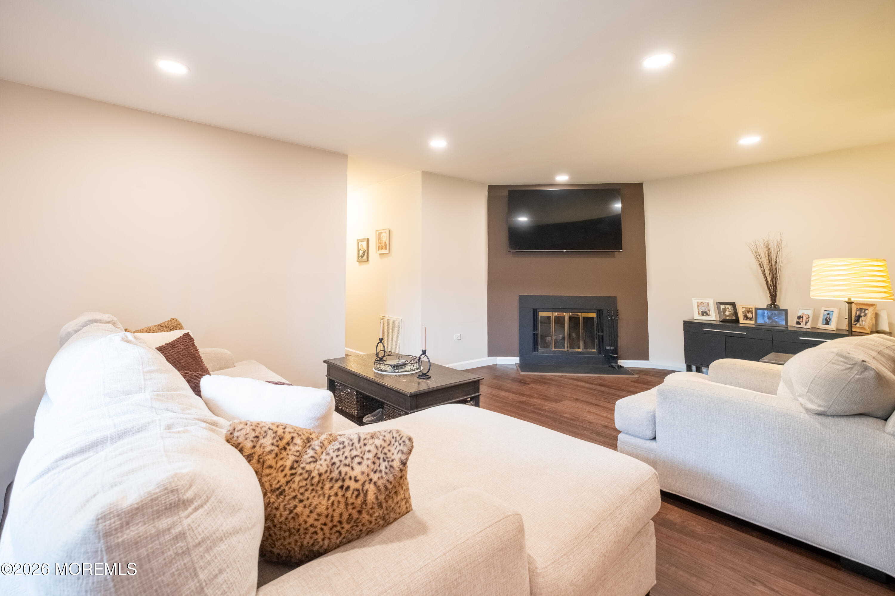 813 Wood Mill Drive East Windsor NJ 08512