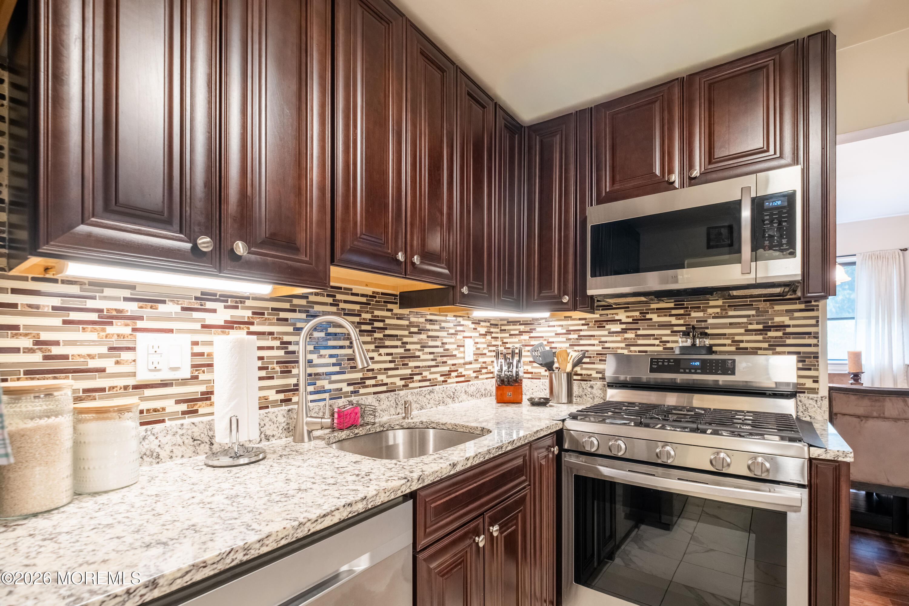 813 Wood Mill Drive East Windsor NJ 08512