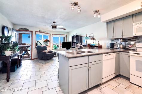 1000 N Bay Avenue Beach Haven NJ 08008