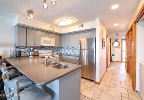 1000 N Bay Avenue Beach Haven NJ 08008