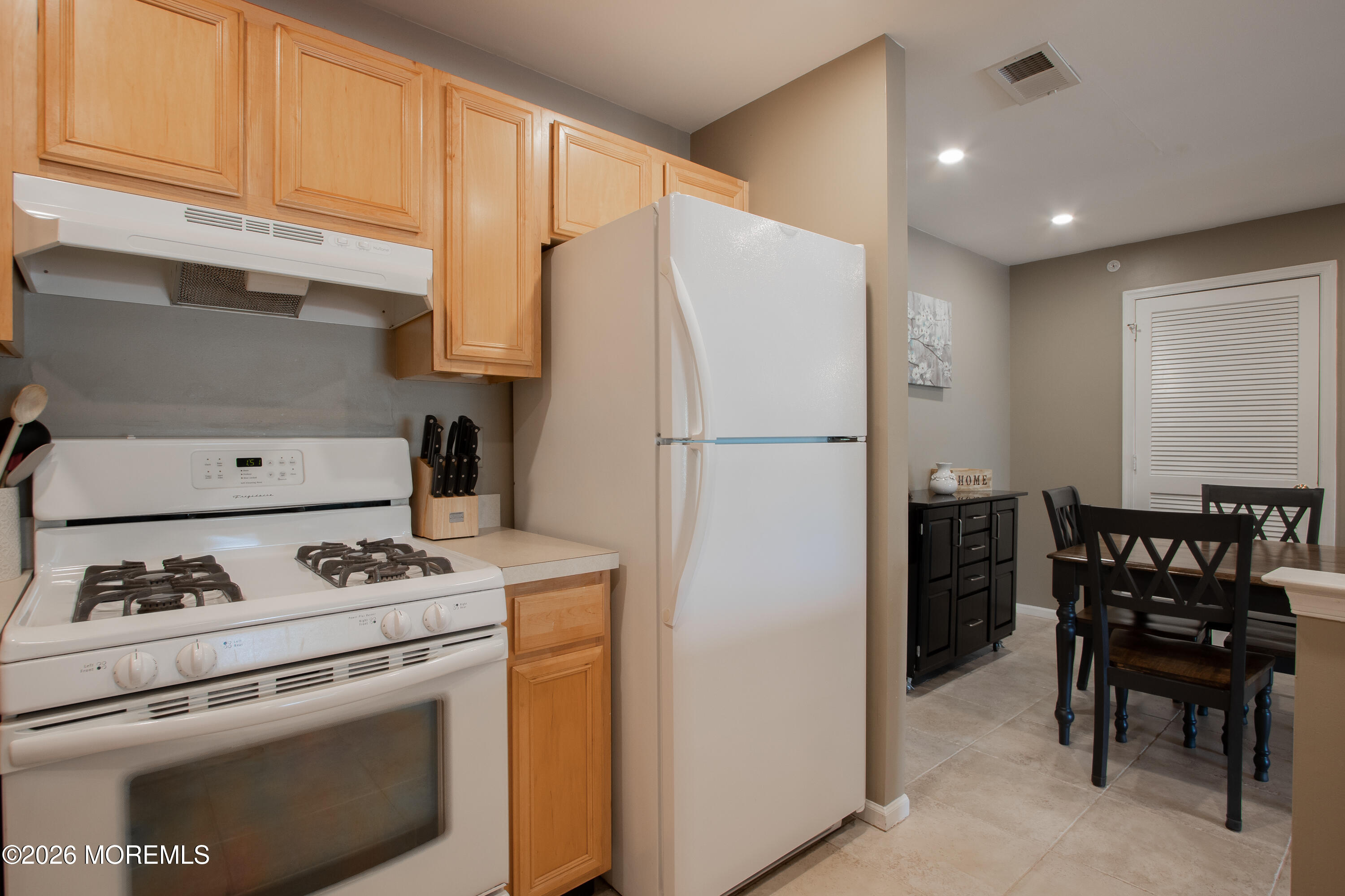 414 Wedgewood Circle Belford NJ 07718