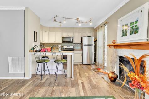 121 Joan Court Jackson NJ 08527