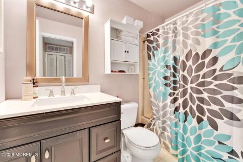 121 Joan Court Jackson NJ 08527