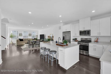 17 Kelly Way Tinton Falls NJ 07724