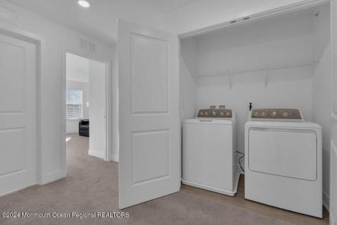 17 Kelly Way Tinton Falls NJ 07724