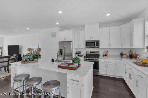 17 Kelly Way Tinton Falls NJ 07724
