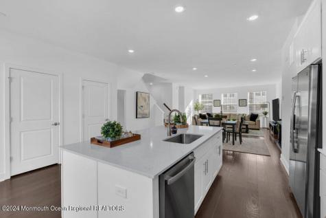 17 Kelly Way Tinton Falls NJ 07724
