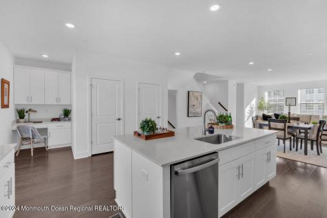 17 Kelly Way Tinton Falls NJ 07724